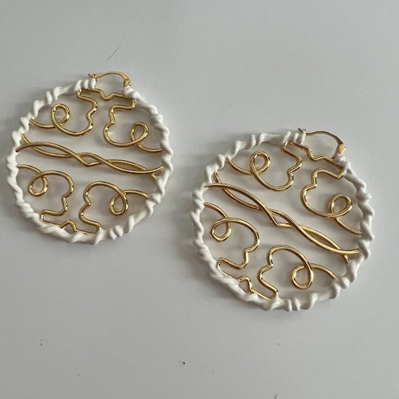 TORY BURCH TWISTED MILLER TORY GOLD HOOP 18K PLATED / FRENCH CREAM (IVORY) - Picture 3 of 7